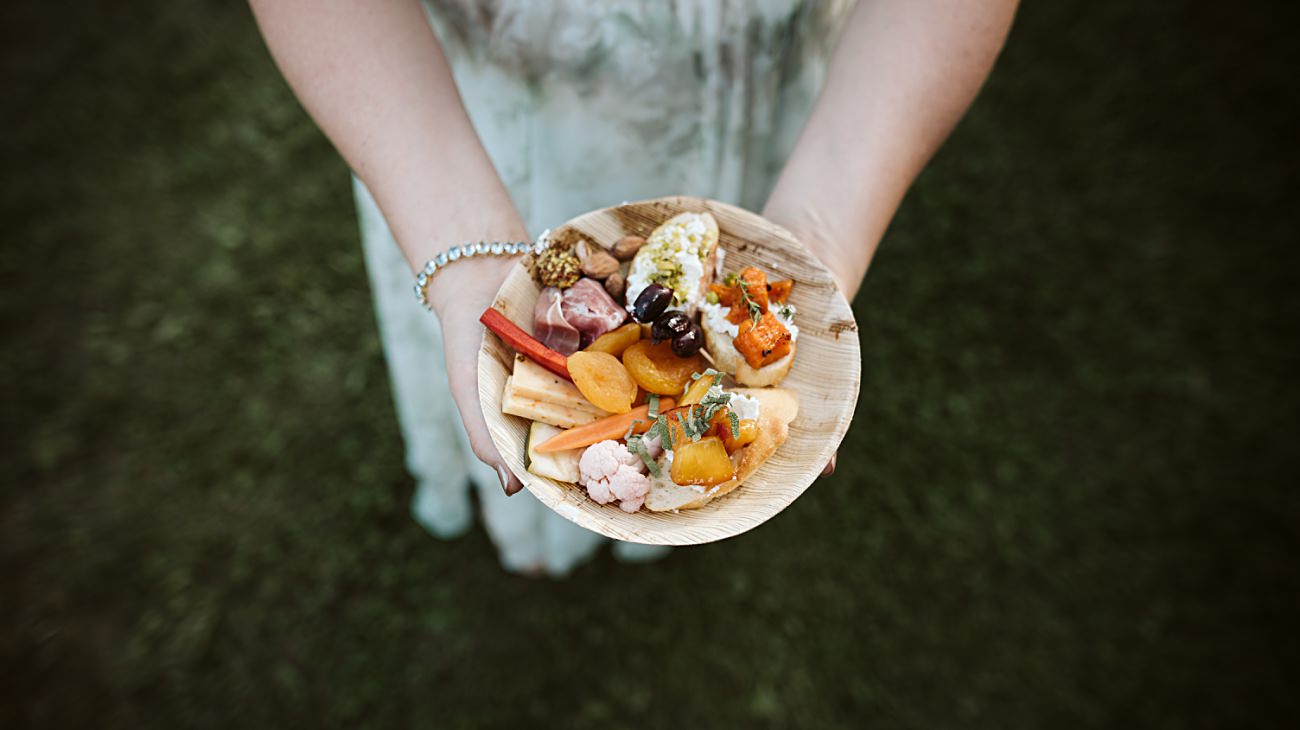 Octagon Barn Wedding near Spring Green Wisconsin, Barn Wedding Inspiration, Madison Wisconsin Photographer, Natural Intuition Photography, Reception Photos
