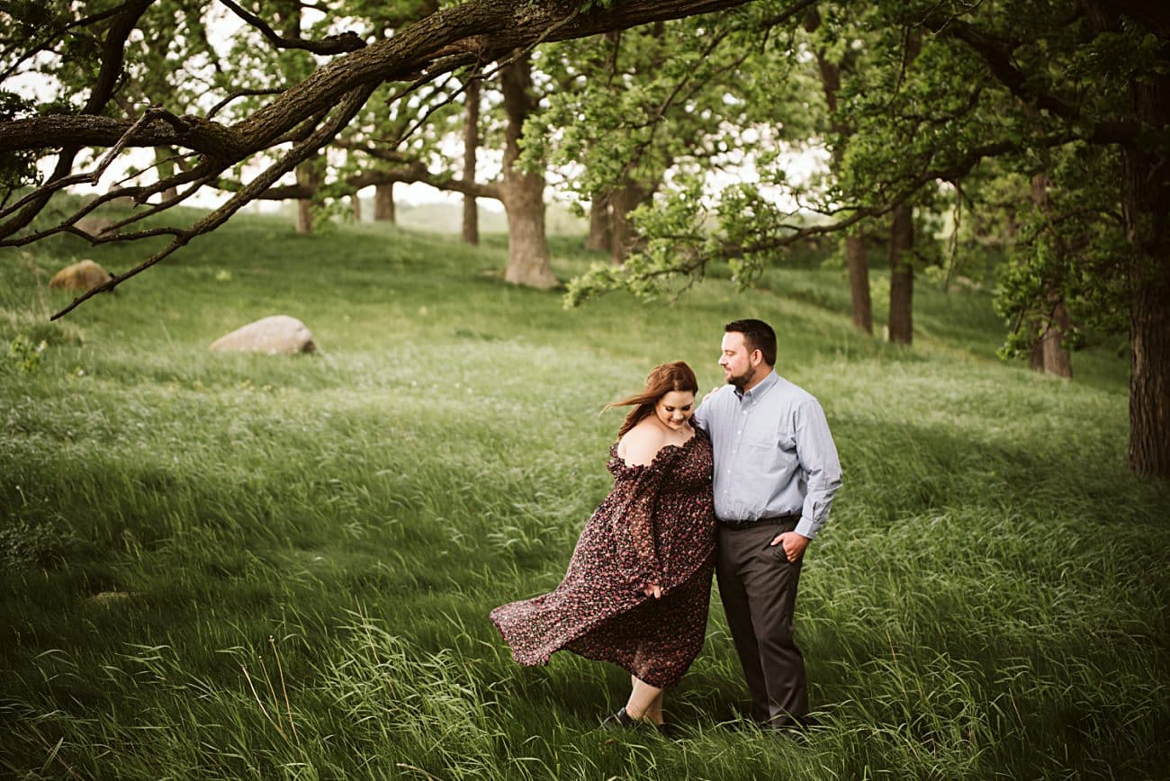 Engagement Session Locations near me, What to wear to your engagement Session in the woods