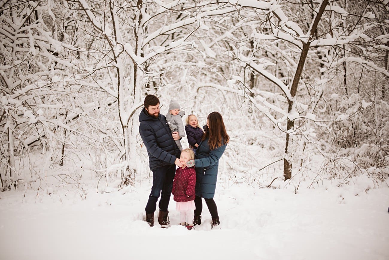 winter family photoshoot outfits, kegonsa state park stoughton wi