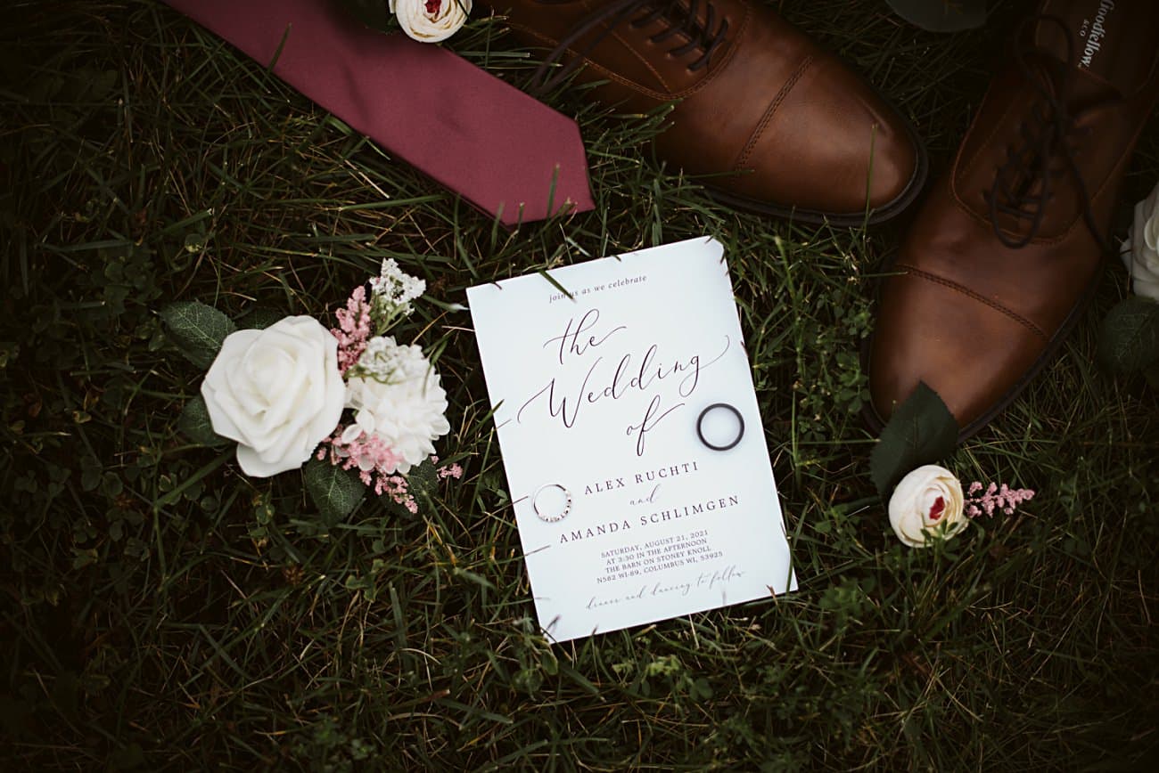 Wedding Details, fake flowers, wedding detail styling