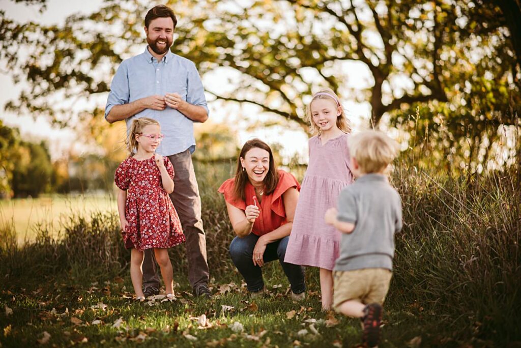 middleton family photographer near lake mills wi, summer family photographer