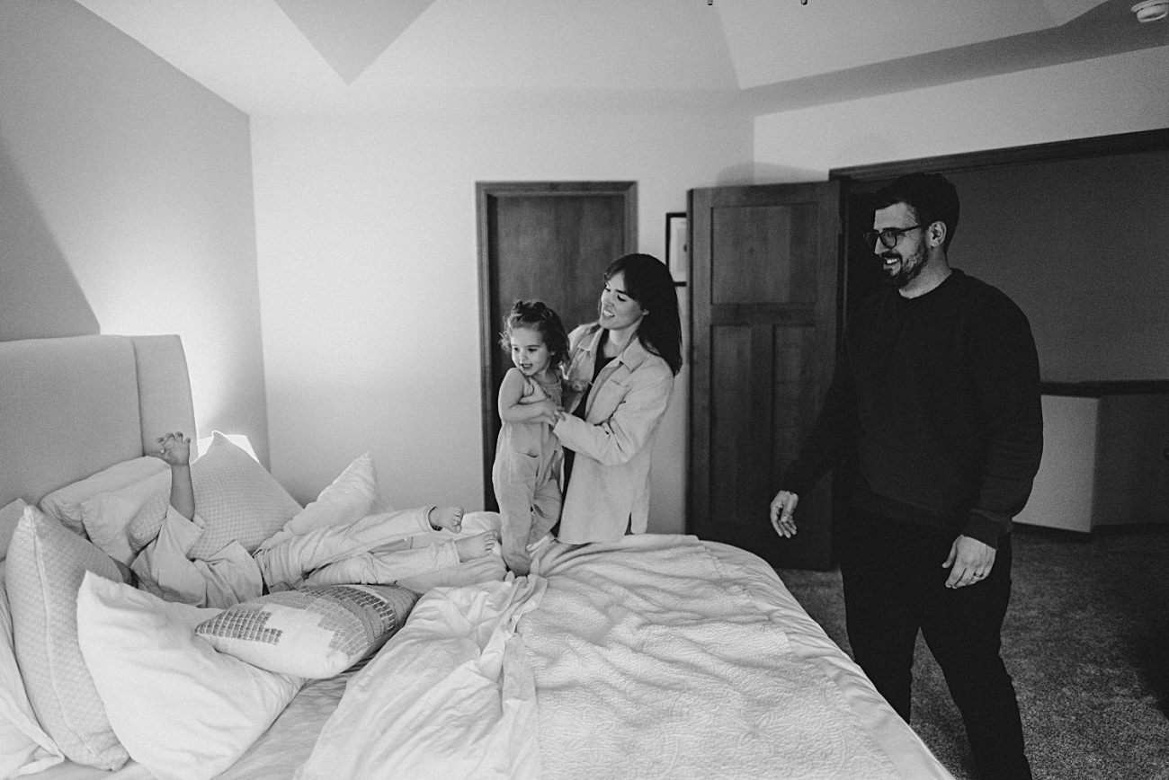 at-home family photography inspiration, madison wisconsin family photographer