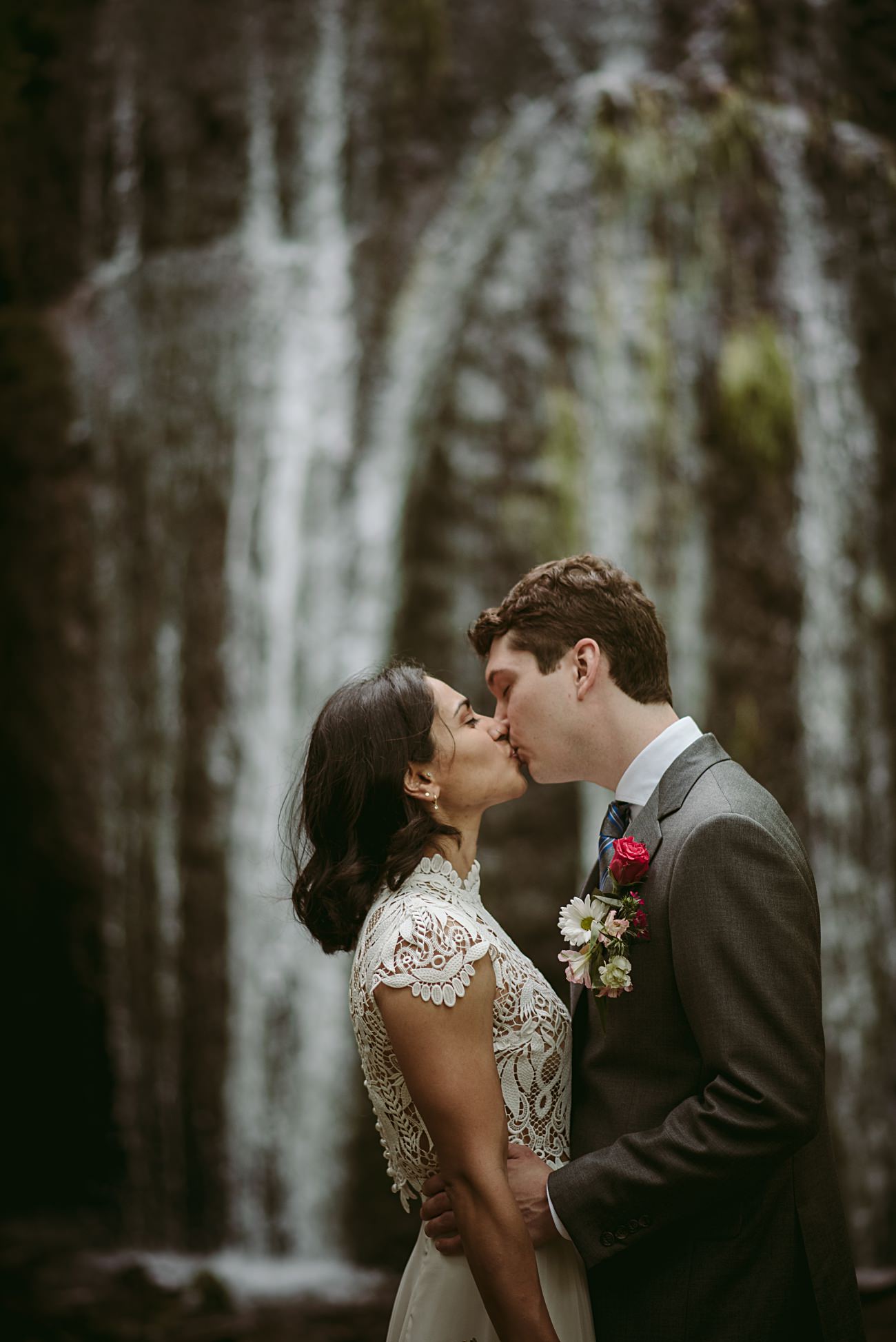 Elopement Locations Wisconsin, Waterfall in Wisconsin