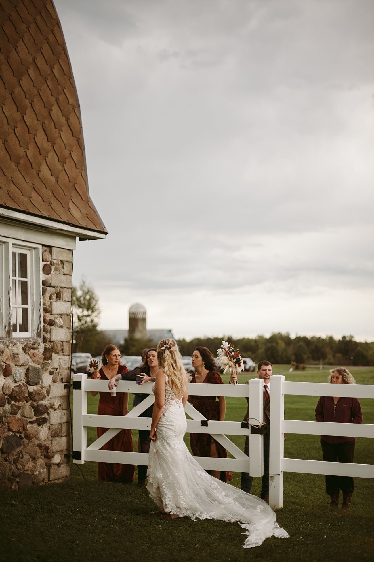 barn wedding in wisconsin