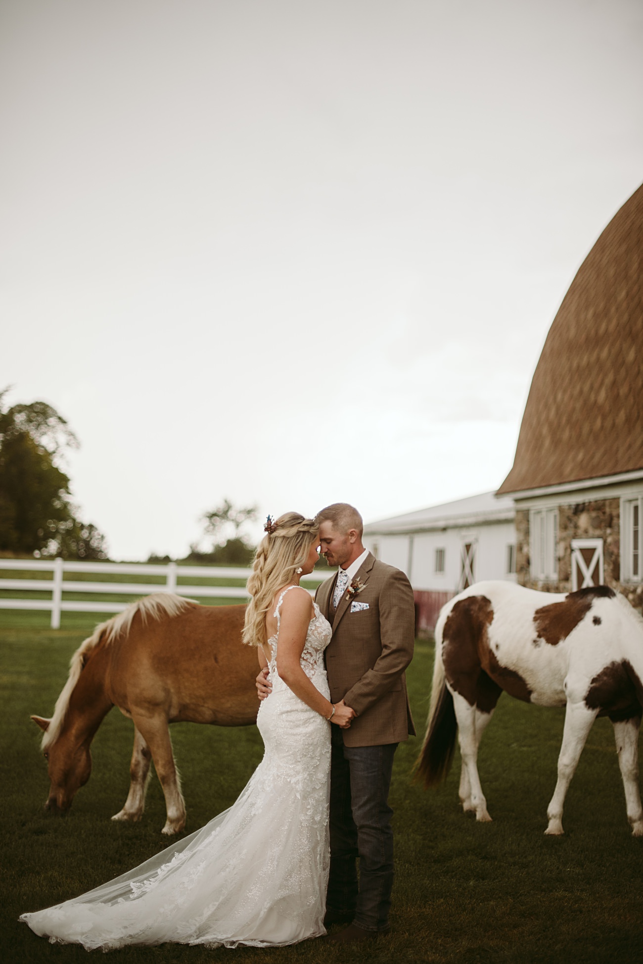 outdoor wedding northern Wisconsin, Wedding with horses