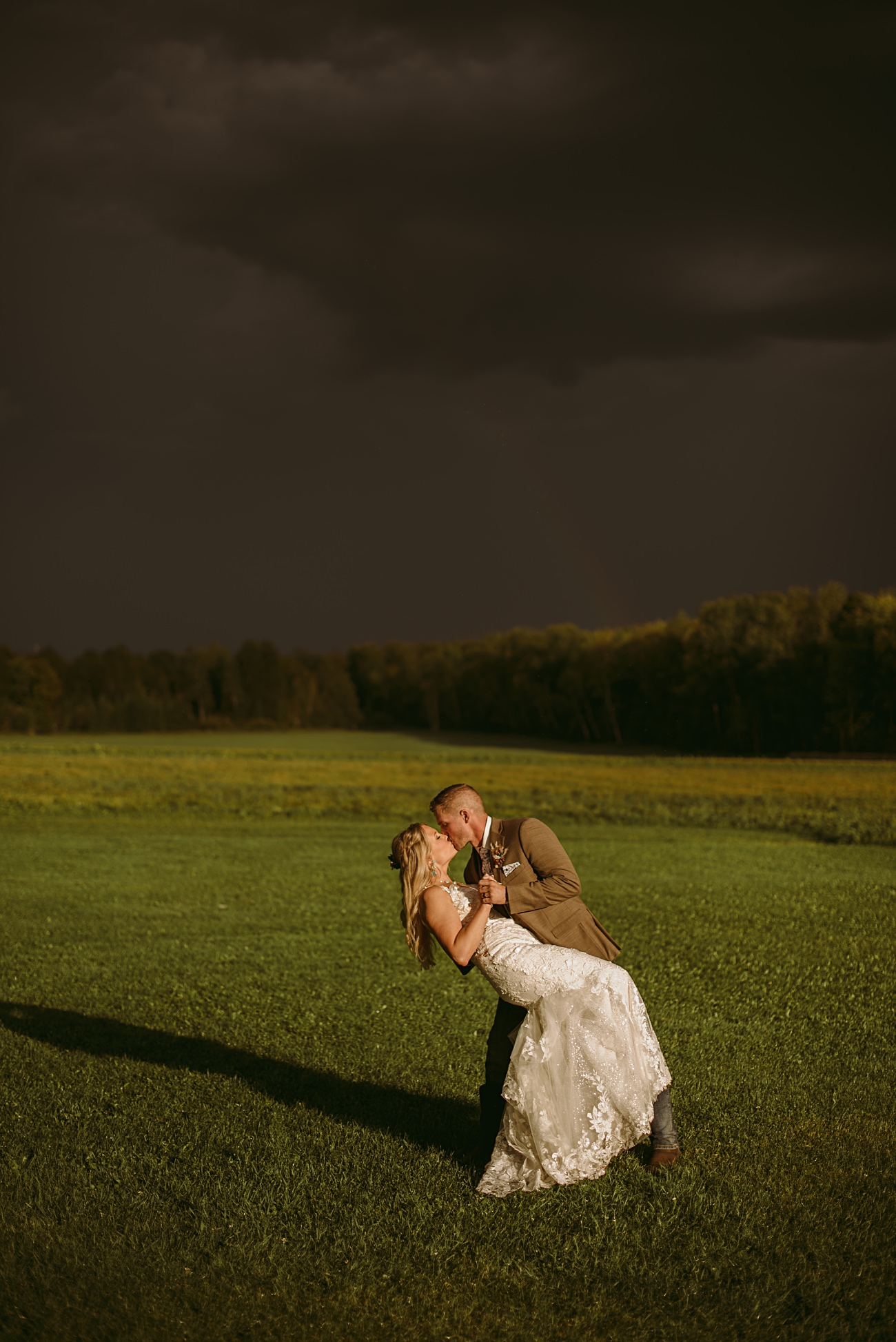 rainy wedding day photos