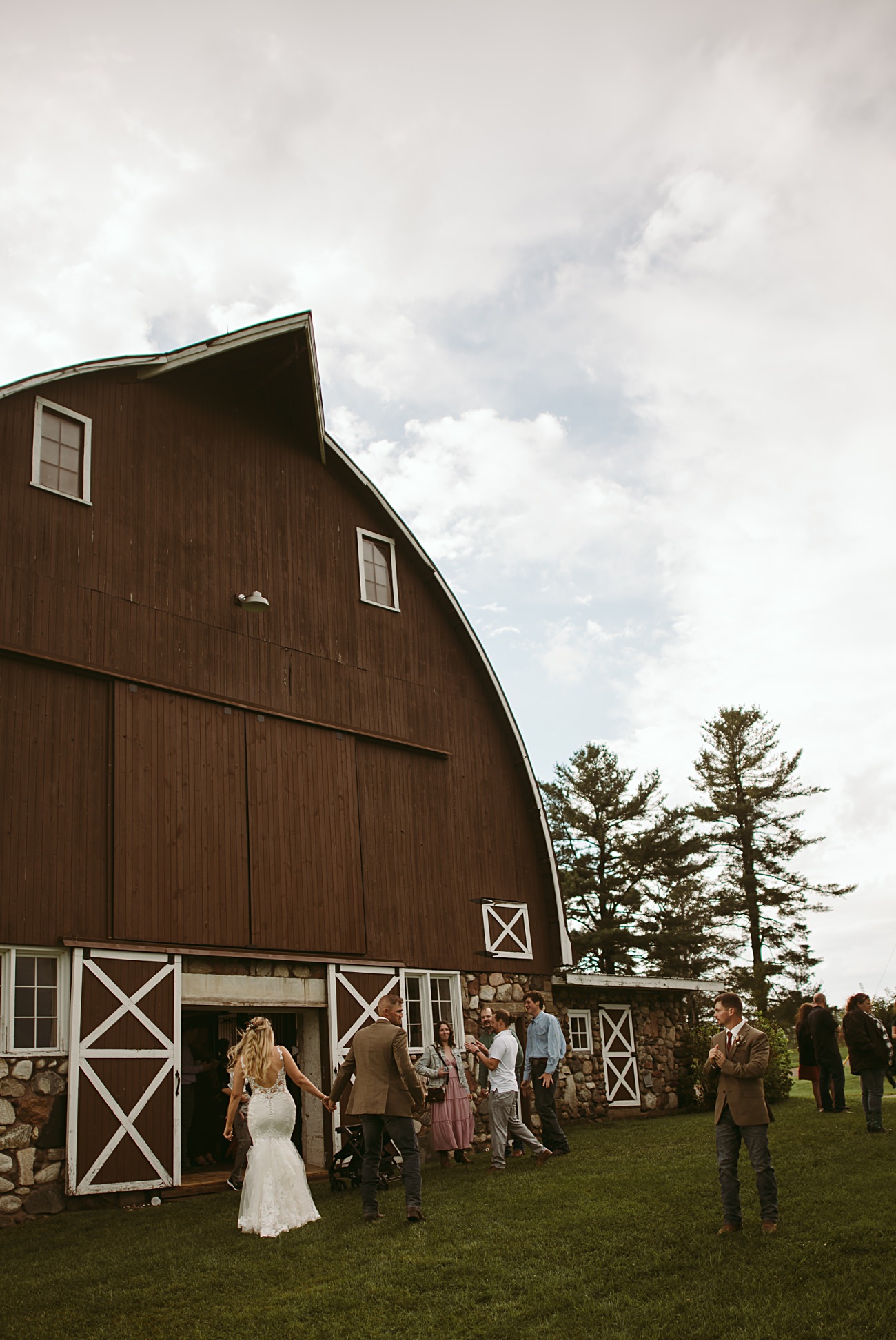 rainy wedding day photos