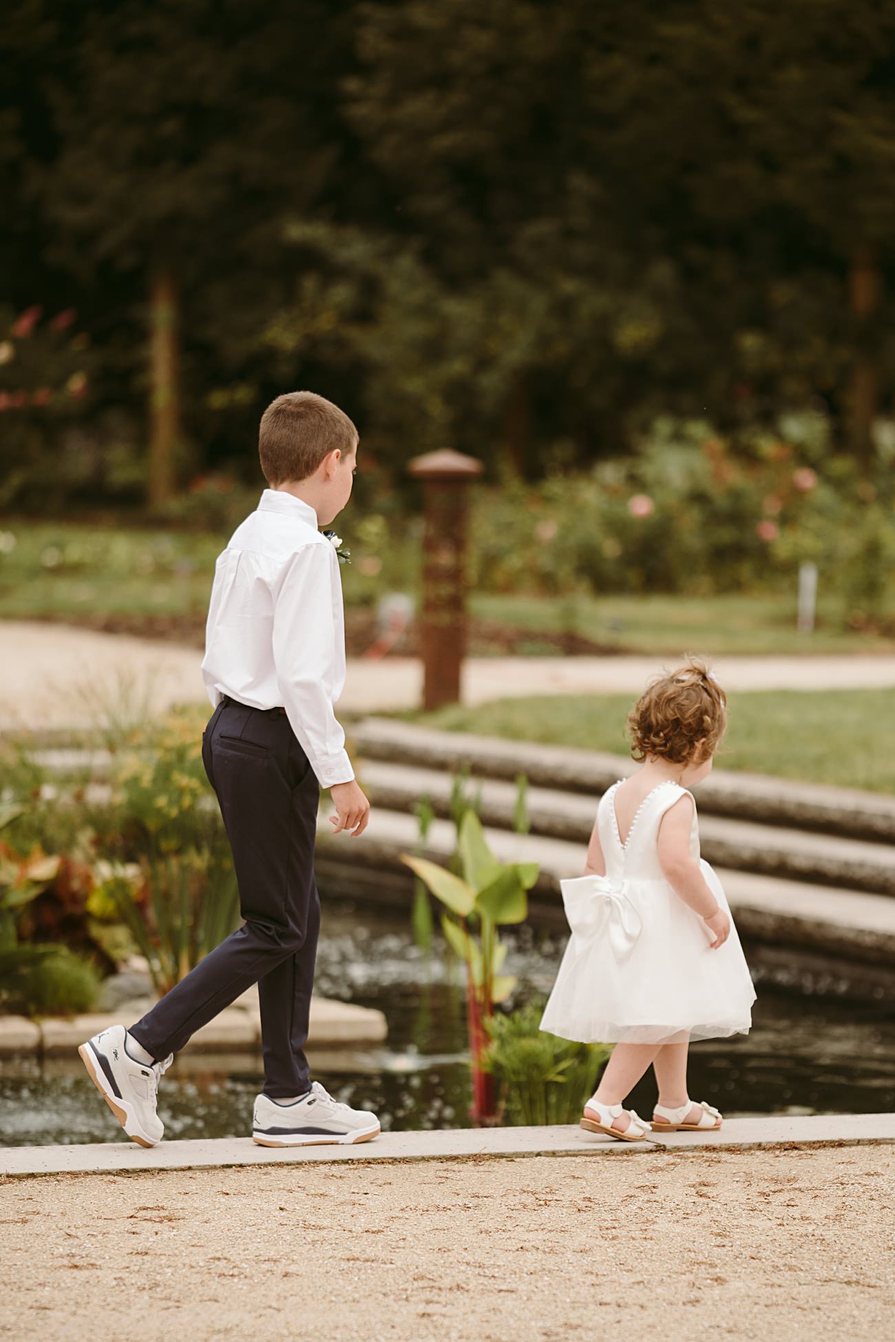 Laid-Back Boerner Botanical Gardens Wedding | Milwaukee, WI