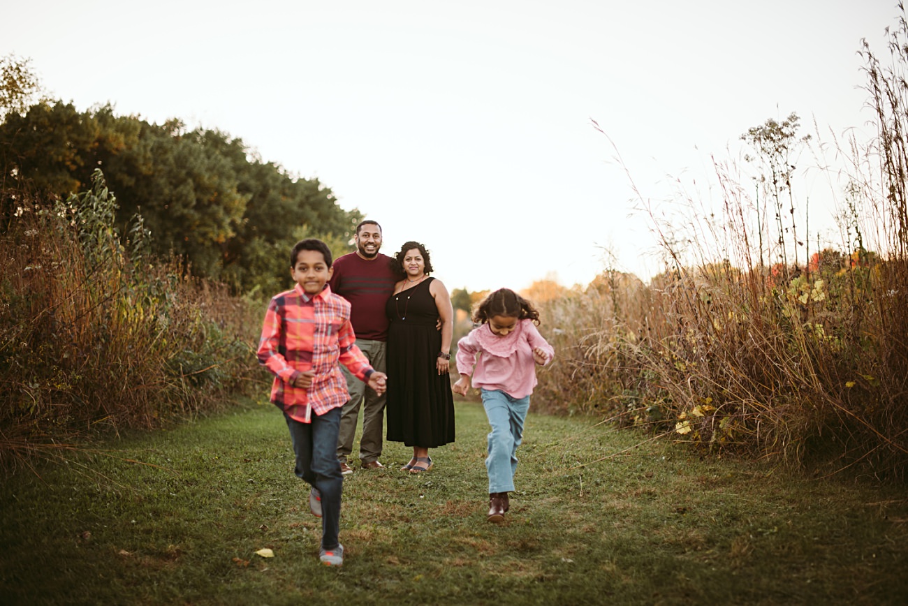 Verona Wisconsin photography, Autumn family photos, Family mini sessions
