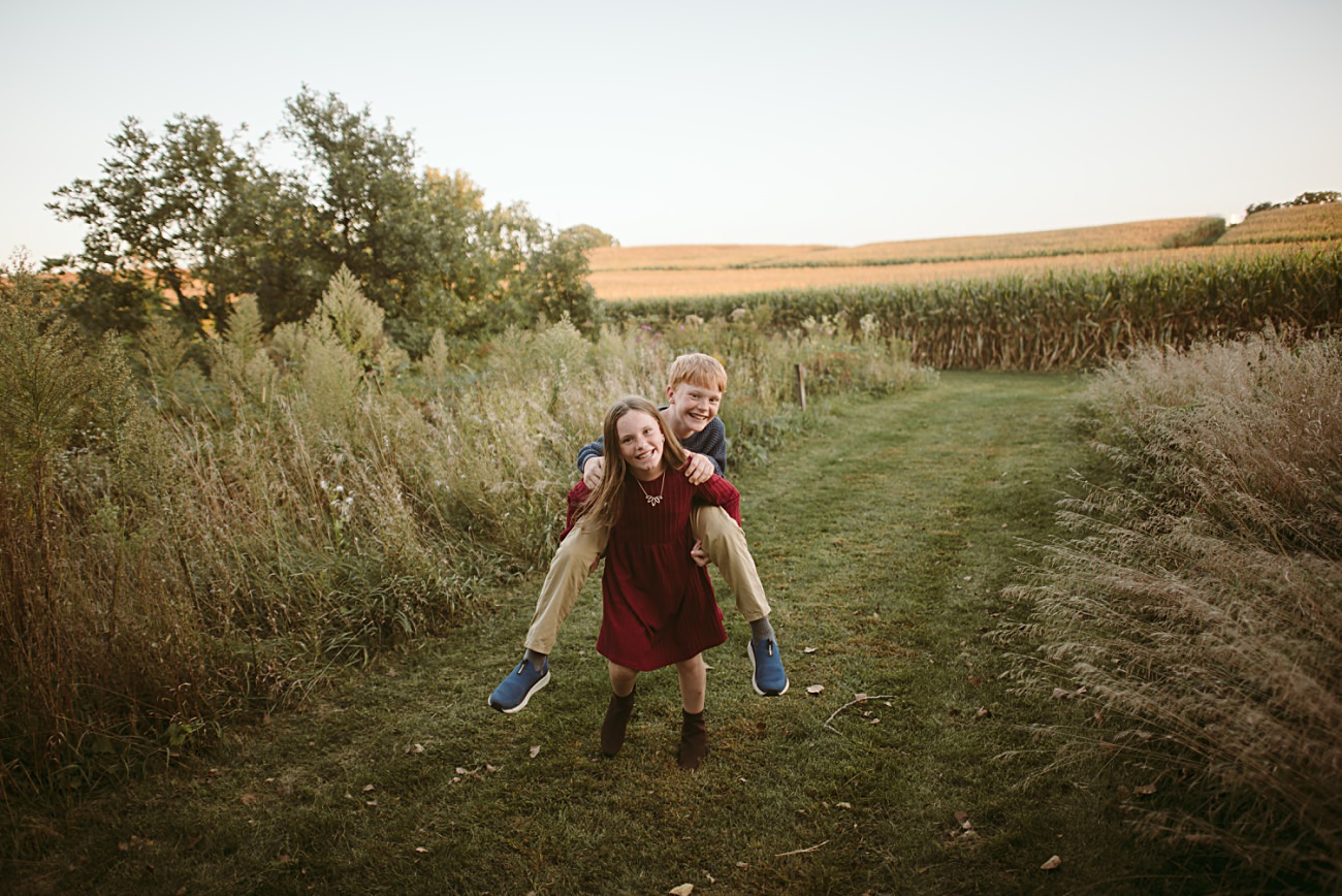 fall family photos, fall family style, madison wisconsin, pope farms conservancy